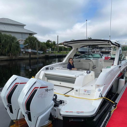 Power boat For Sale | 2021 Sea Ray SLX 350  R in 33903