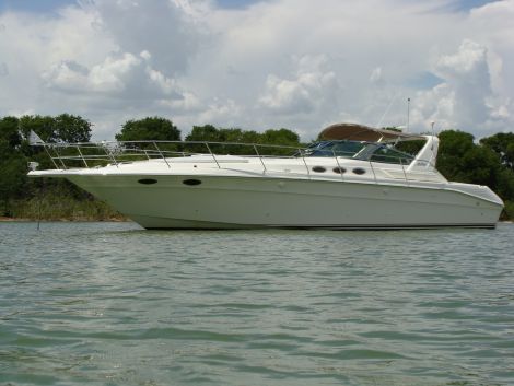 Used Yachts For Sale in Texas by owner | 1998 40 foot Sea Ray 400 Express Cruiser