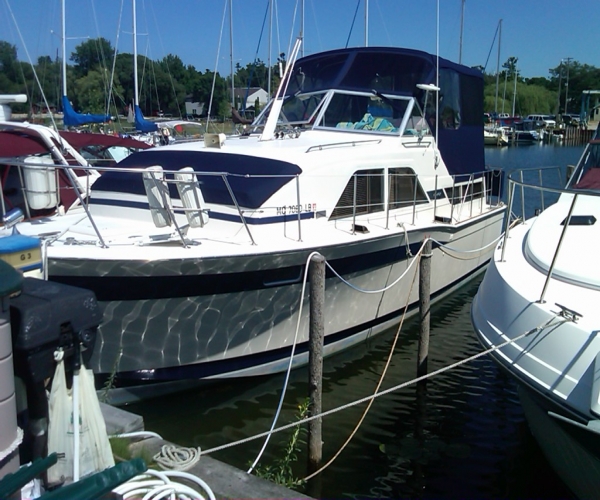 Used Yachts For Sale in Michigan by owner | 1980 35 foot Chris Craft 350 double cabin