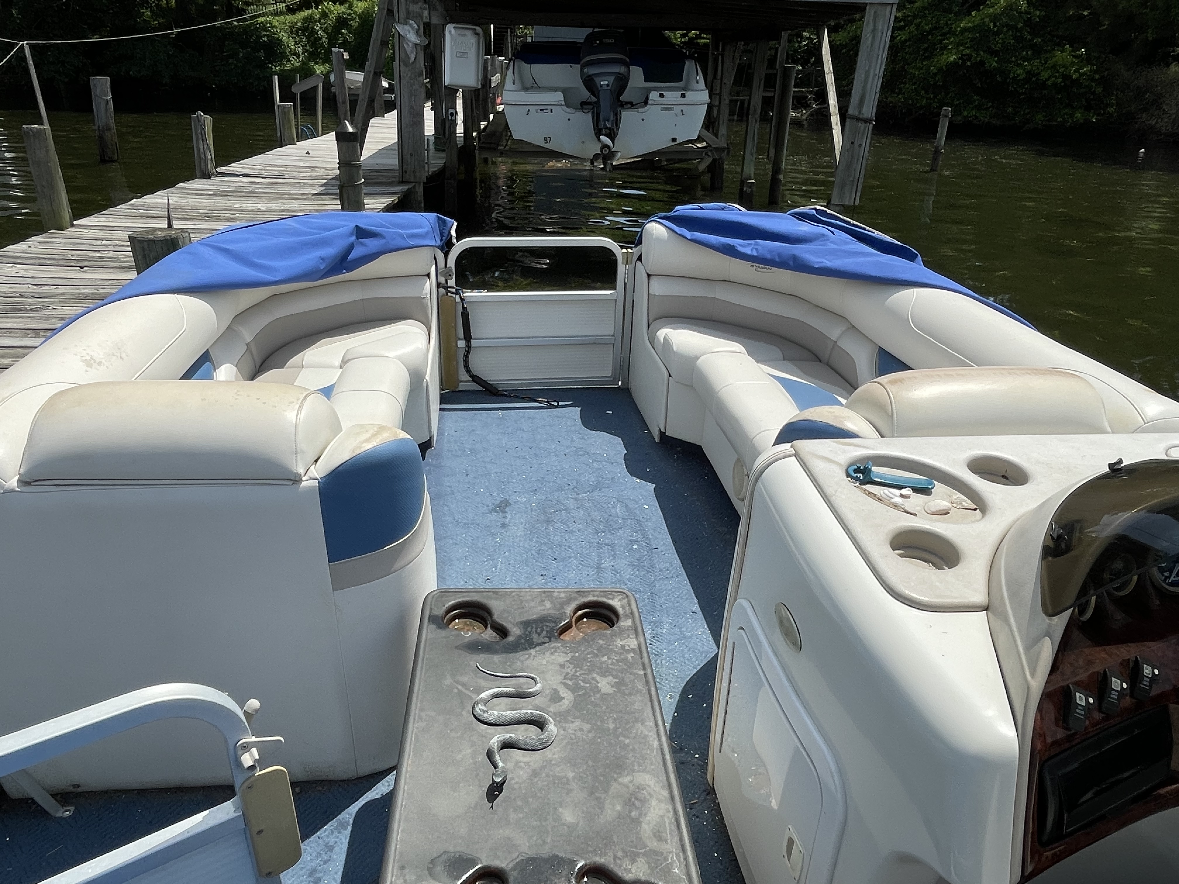 Boats For Sale in Virginia by owner | 2001 22 foot Slyvan Mandalay