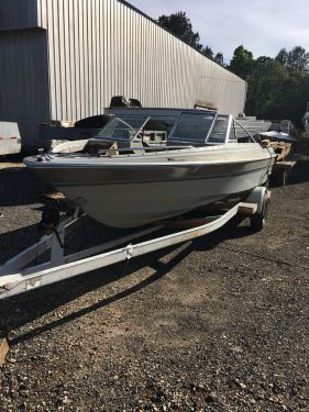 Ski Boats For Sale in Georgia by owner | 1983 18 foot Cimmaron Inboard outboard