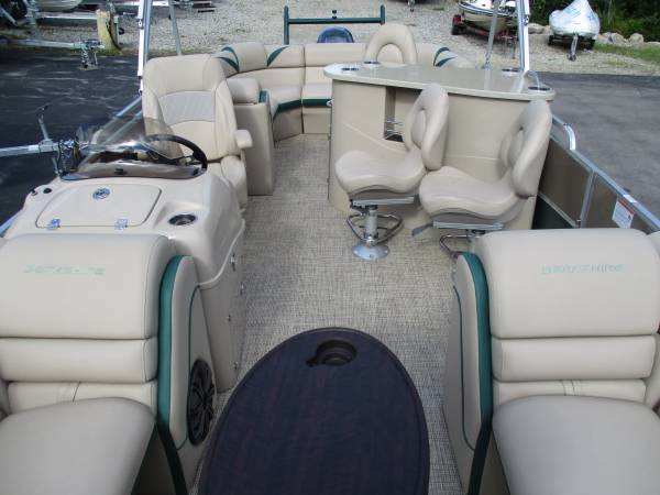 2018 Berkshire 23ESTS Power boat for sale in Amherst, NH - image 2 