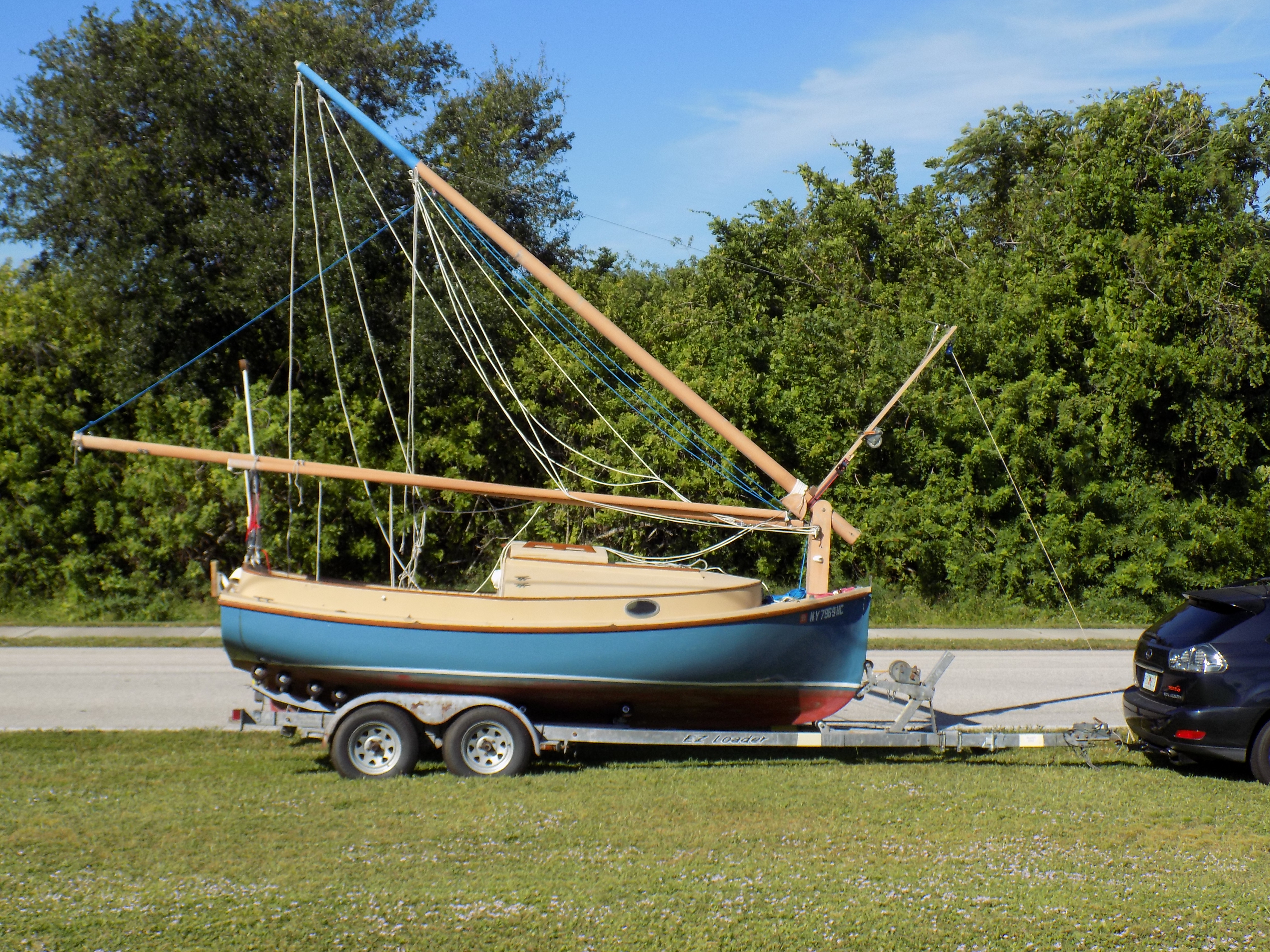 Used Boats For Sale in Naples, Florida by owner | 1985 Menger 17' catboat