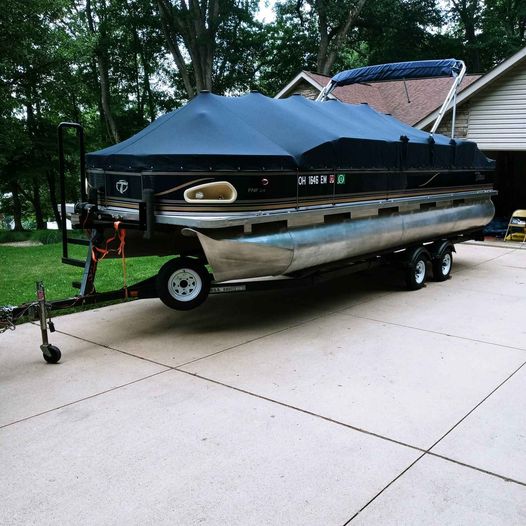 Used Pontoon Boats For Sale in Ohio by owner | 2009 Tahoe 24FNF