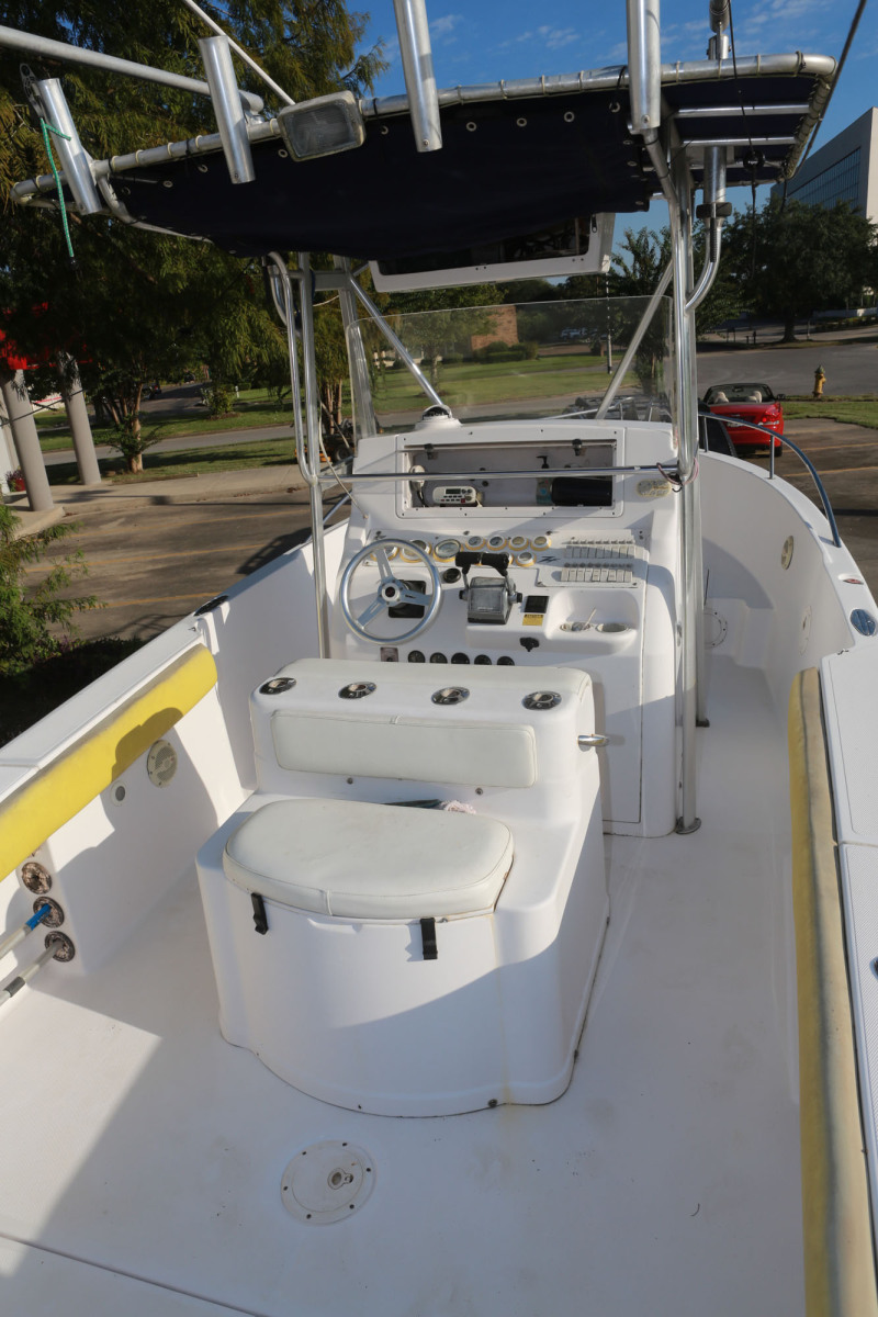 Boats For Sale in Baton Rouge, Louisiana by owner | 2001 DONZI ZF28