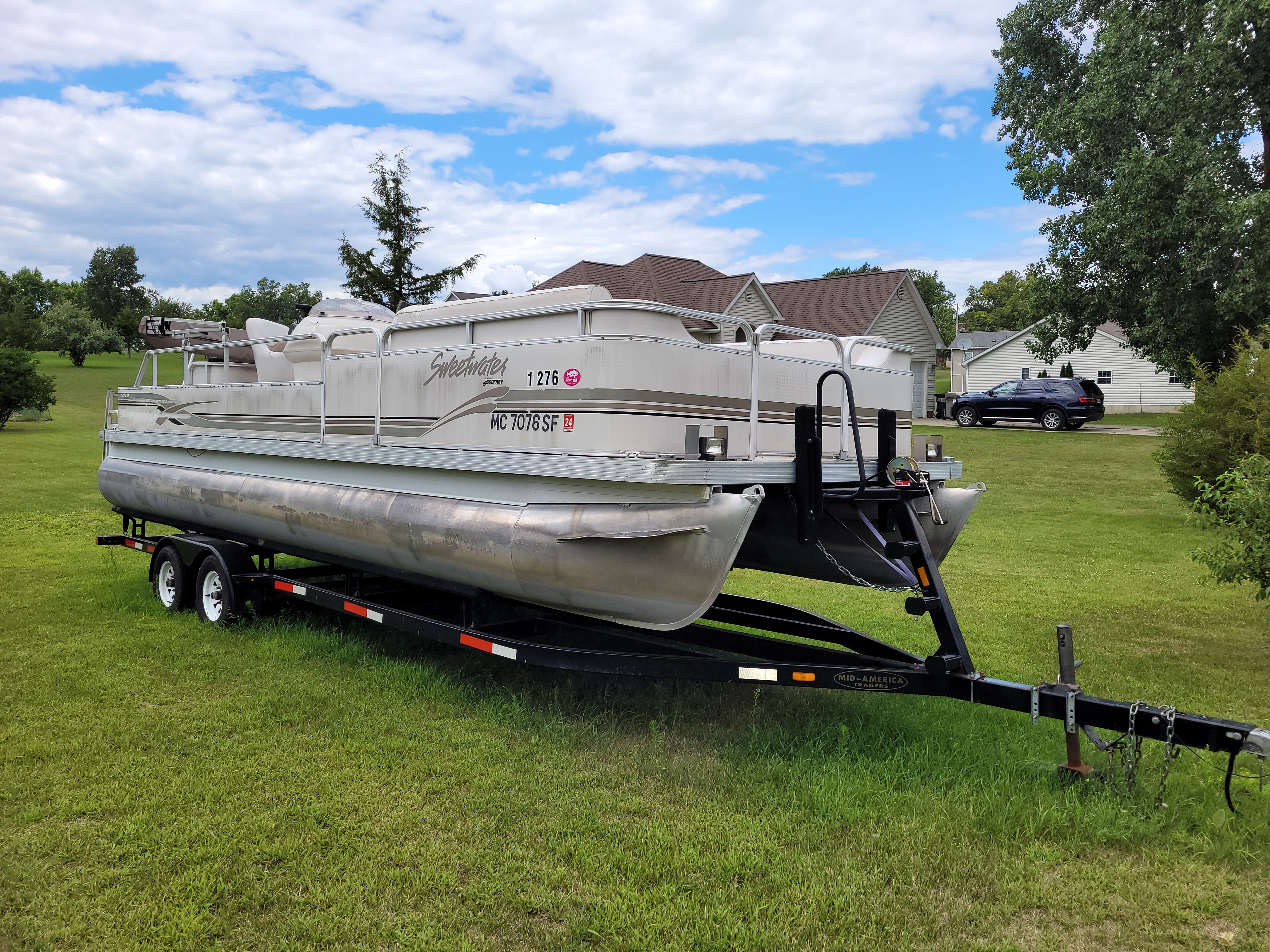 2001 24 foot Sweetwater Fishing pontoon Pontoon Boat for sale in Cement City, MI - image 2 