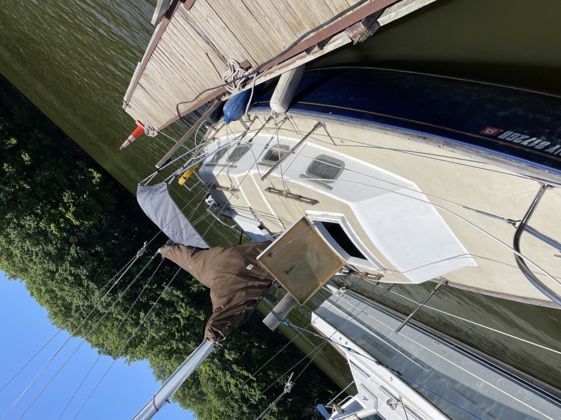 27 Boats For Sale by owner | 1974 Bristol Bristol 27 Dinette Model