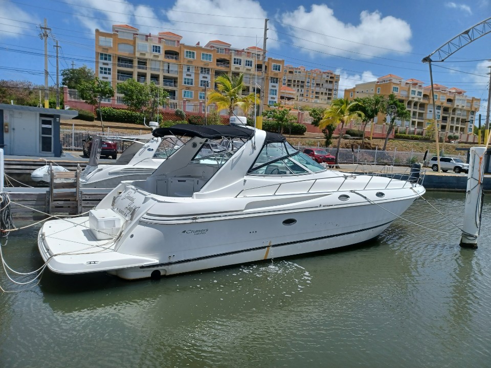 2002 CRUISERS 3870 Express Power boat for sale in Puerto Rico - image 2 
