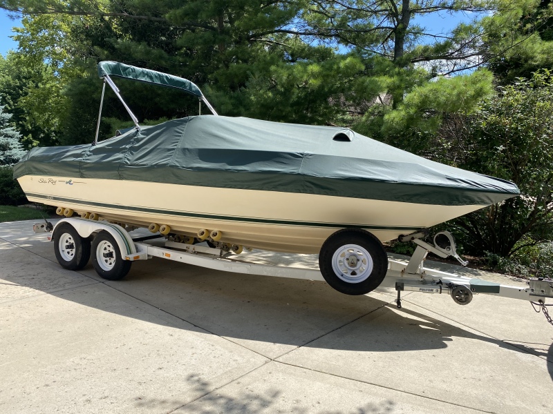 Ski Boats For Sale in Illinois by owner | 1987 23 foot Sea Ray Sorreo