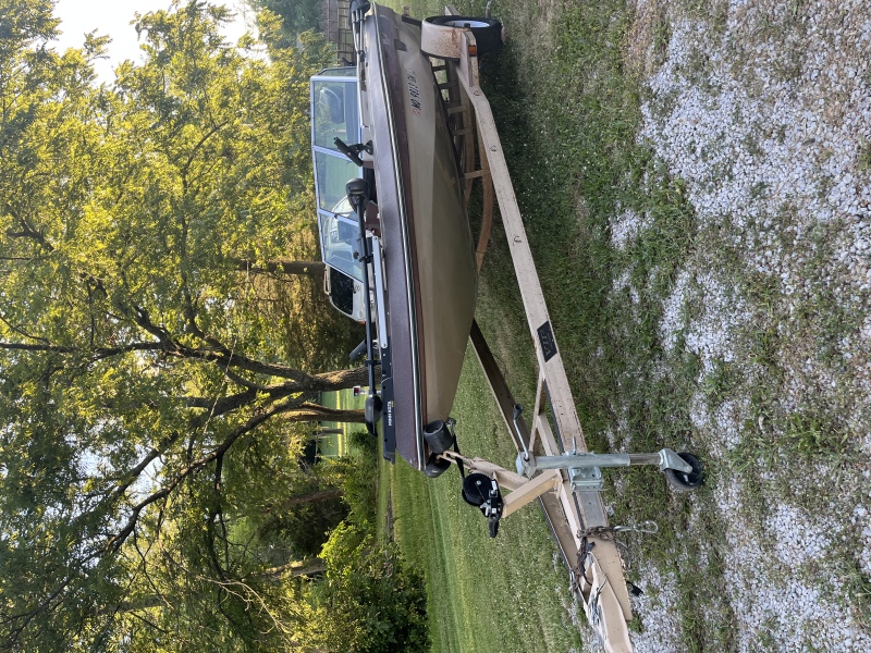 Used VIP Boats For Sale by owner | 1984 19 foot VIP Fish & Ski