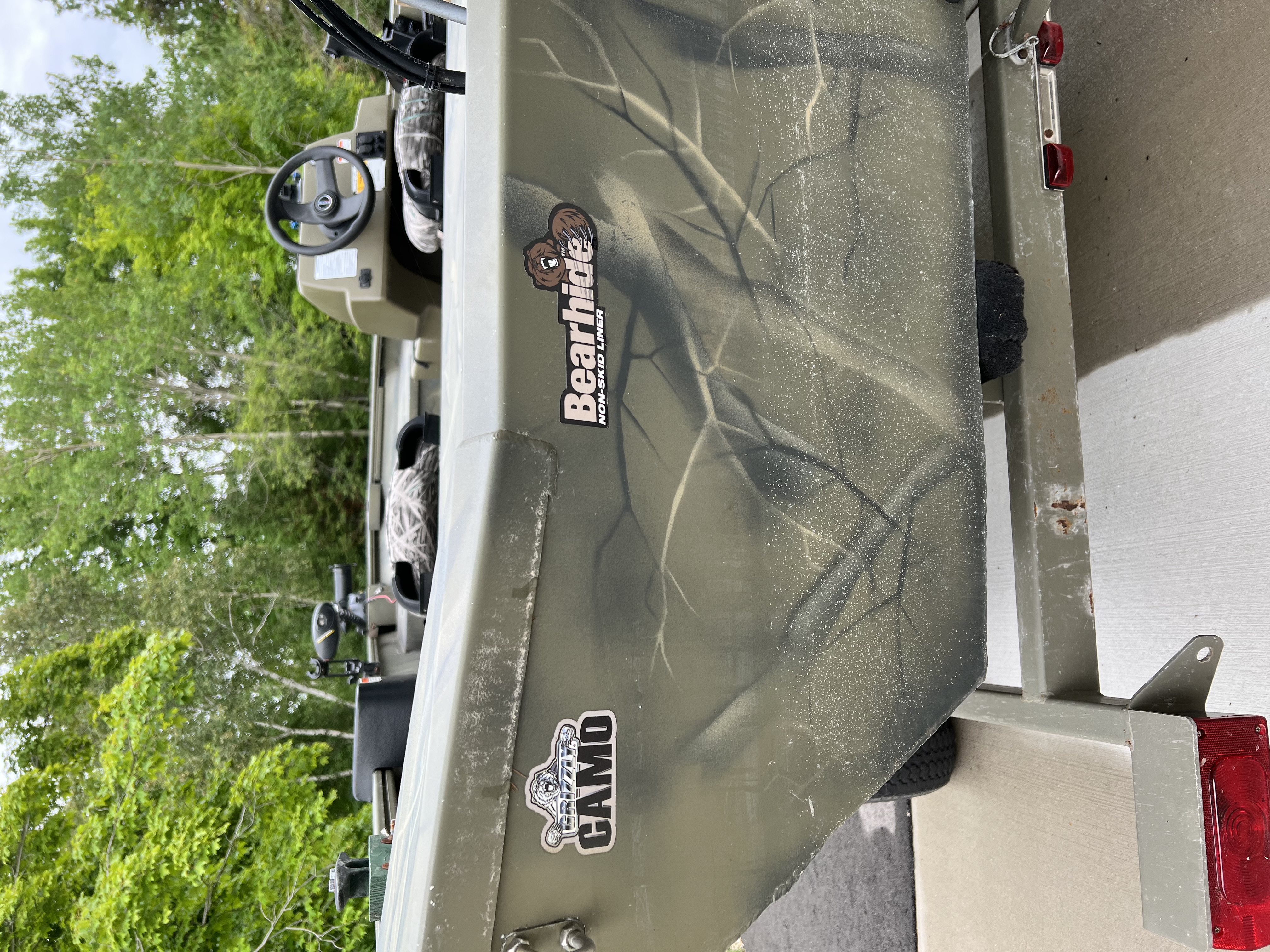 Used Deck Boats For Sale by owner | 2013 18 foot Tracker Grizzly Camo