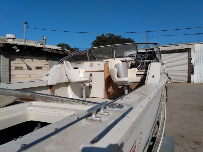 1987 22 foot Boston Whaler Revenge Power boat for sale in Corralitos, CA - image 4 