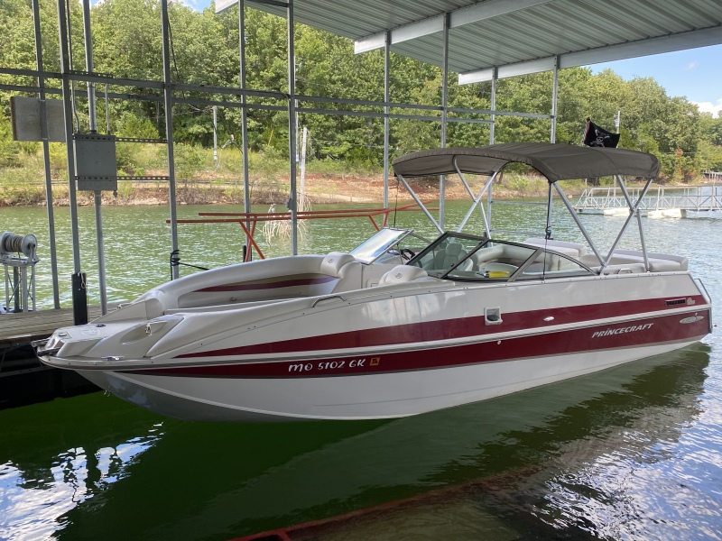 Power boats For Sale in St. Louis, Missouri by owner | 2007 Princecraft  Vacanza 250