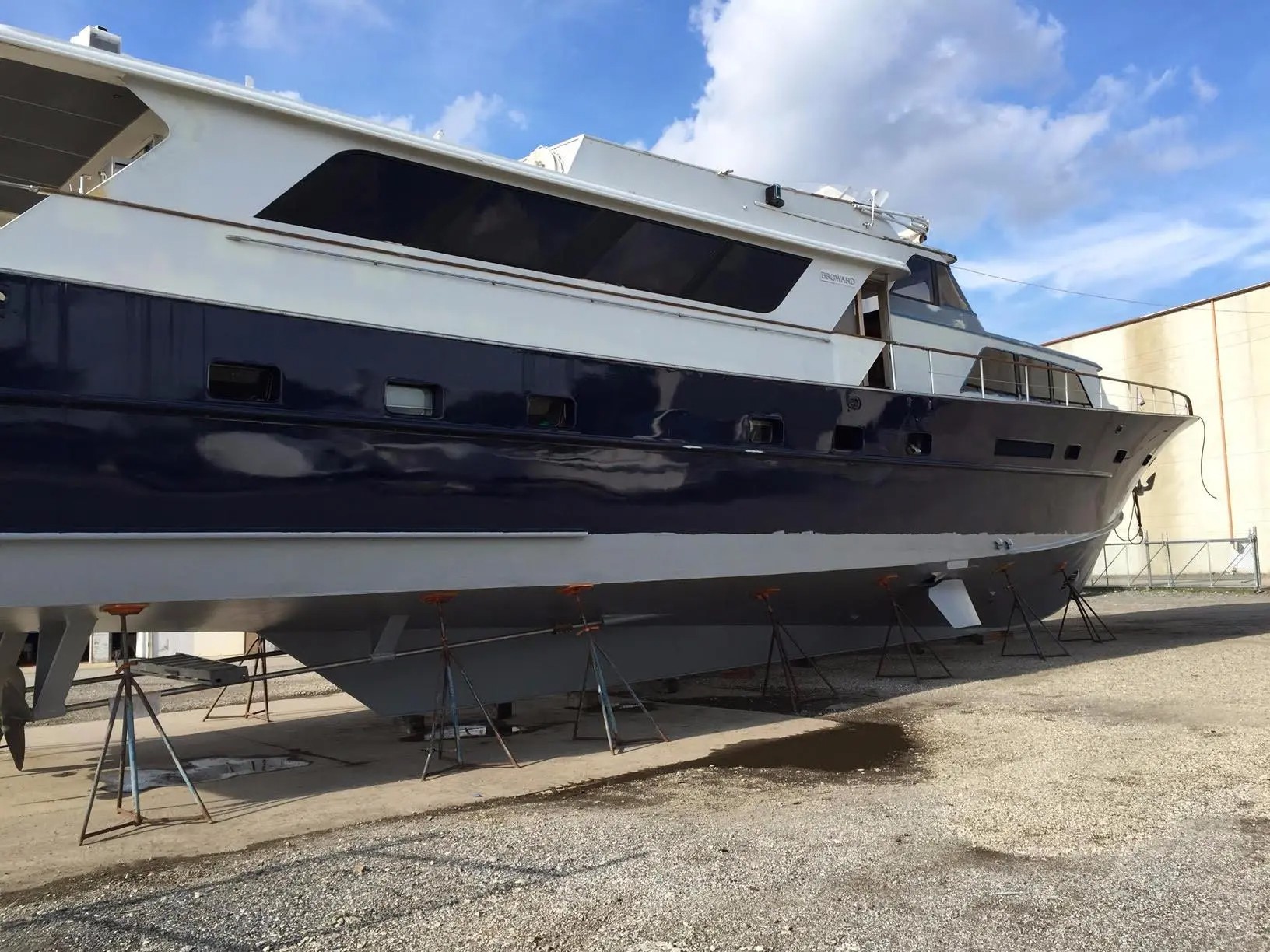 Used Boats For Sale in United States by owner | 1985 91 foot Broward Raised Bridge Motor Yacht