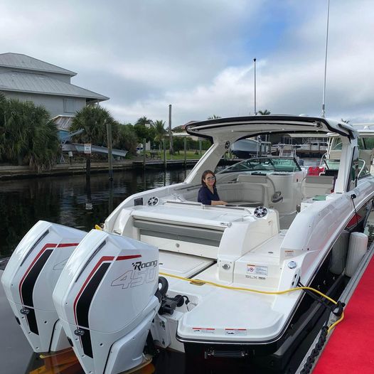 Power boats For Sale in Florida by owner | 2021 Sea Ray SLX 350  R