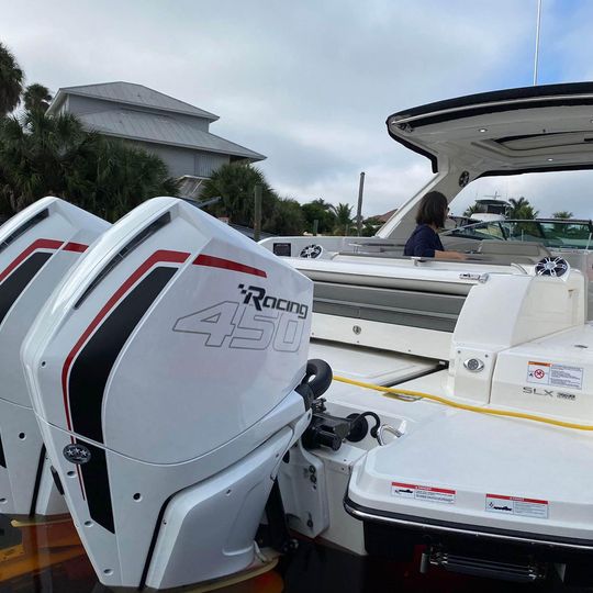 2021 Sea Ray SLX 350  R Power boat for sale in Fort Myers, FL - image 3 