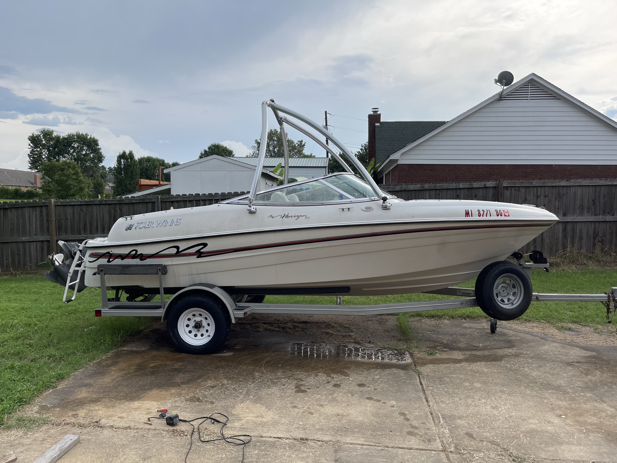 1999 FOUR WINNS Horizon 180 Power boat for sale in Millington, TN Used Four Winns Horizon 180 Boats For Sale by owner | 1999 FOUR WINNS Horizon 180