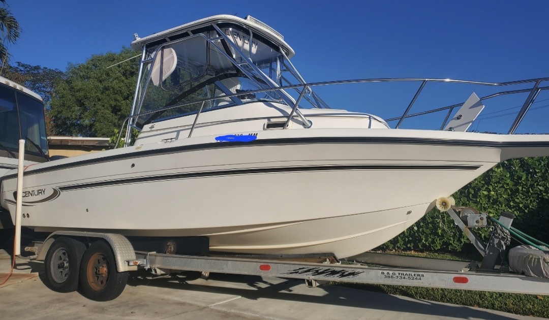 Used Fishing boats For Sale in Florida by owner | 2003 Century 2300 WA