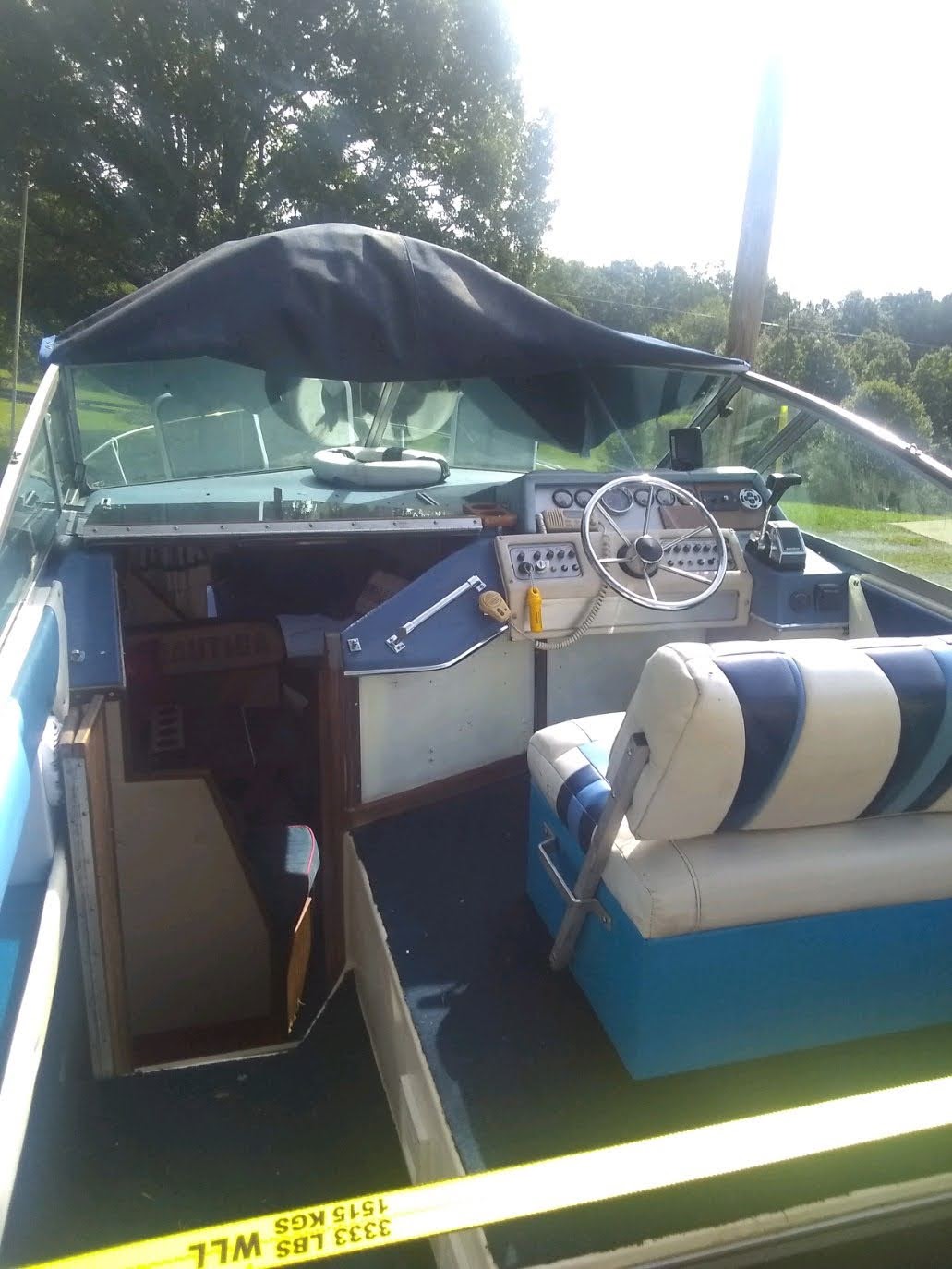 Power boats For Sale in Knoxville, Tennessee by owner | 1985 26 foot Sea Ray Sundancer