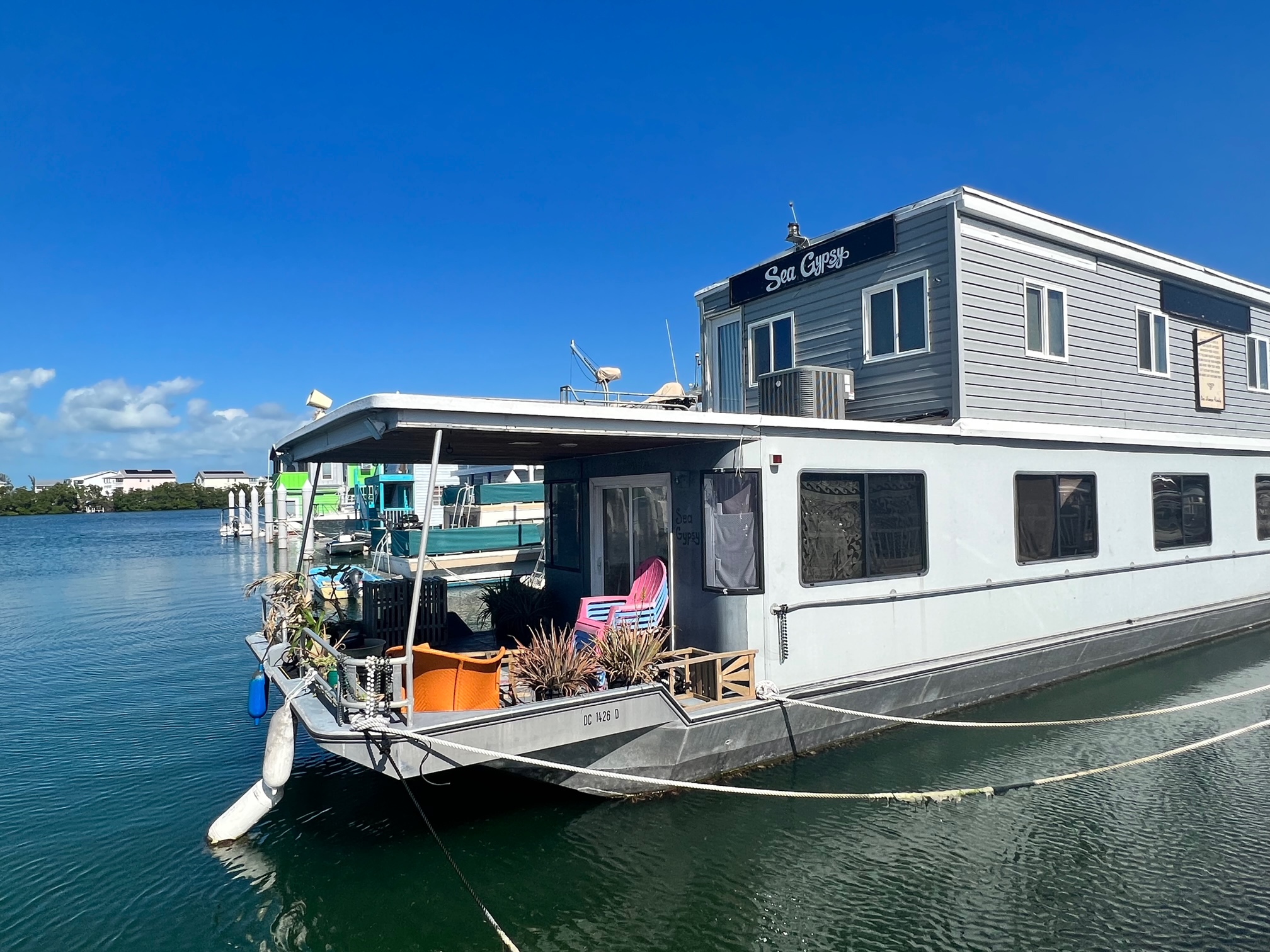 Used Houseboats For Sale by owner | 1996 64 foot Sunstar Houseboat