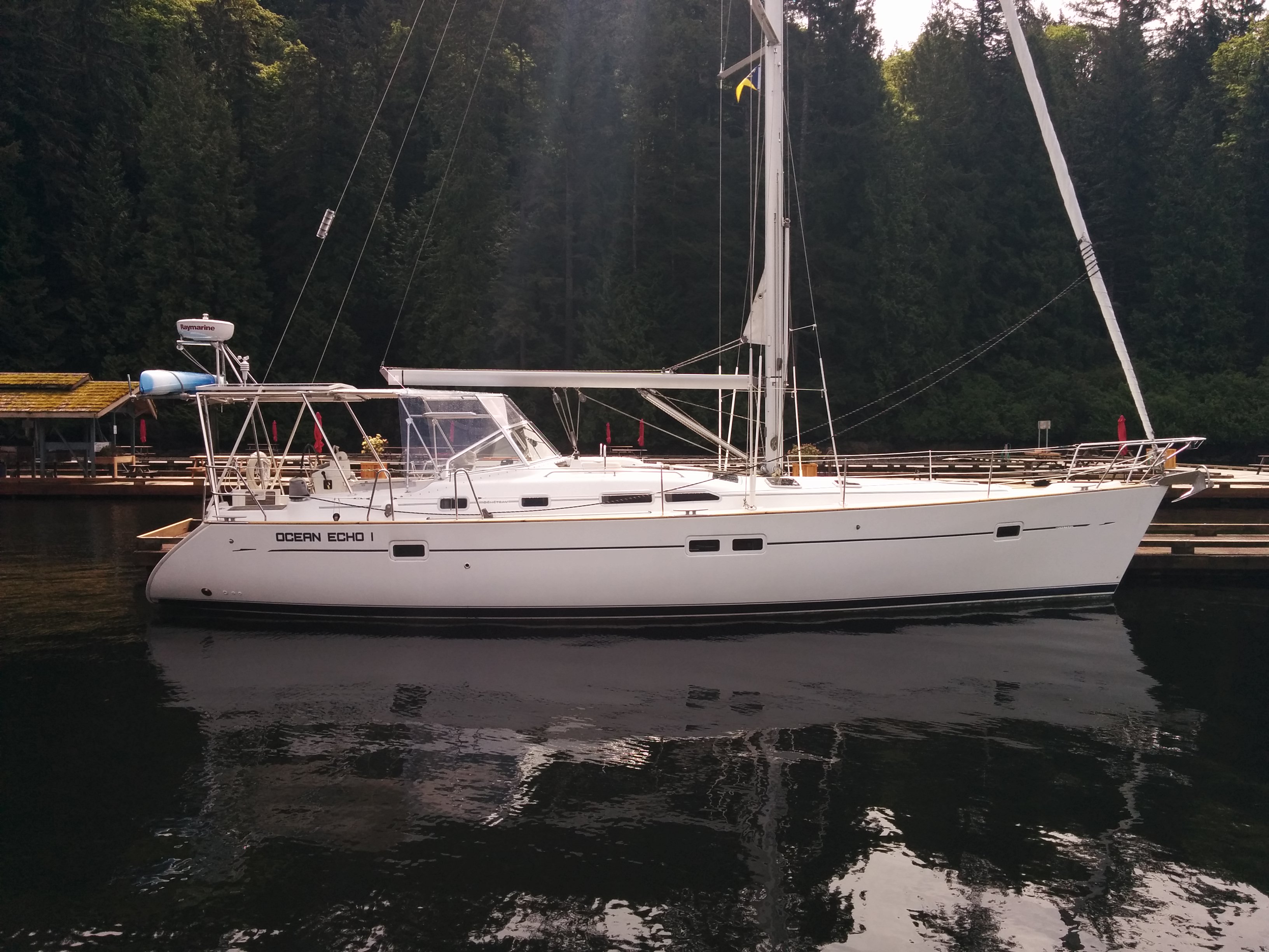 2007 Beneteau 423 Sailboat for sale in British Columbia, Canada - image 2 