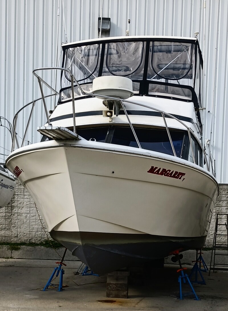 Boats For Sale in Milwaukee, Wisconsin by owner | 1979 33 foot Chris Craft Coho