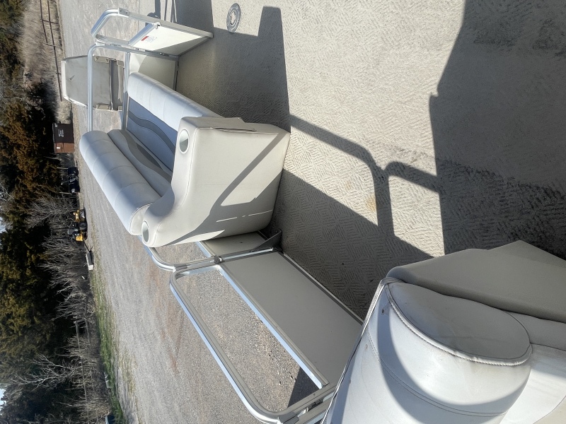 Tracker Fishing boats For Sale by owner | 2007 Sun Tracker 240 fish ski 