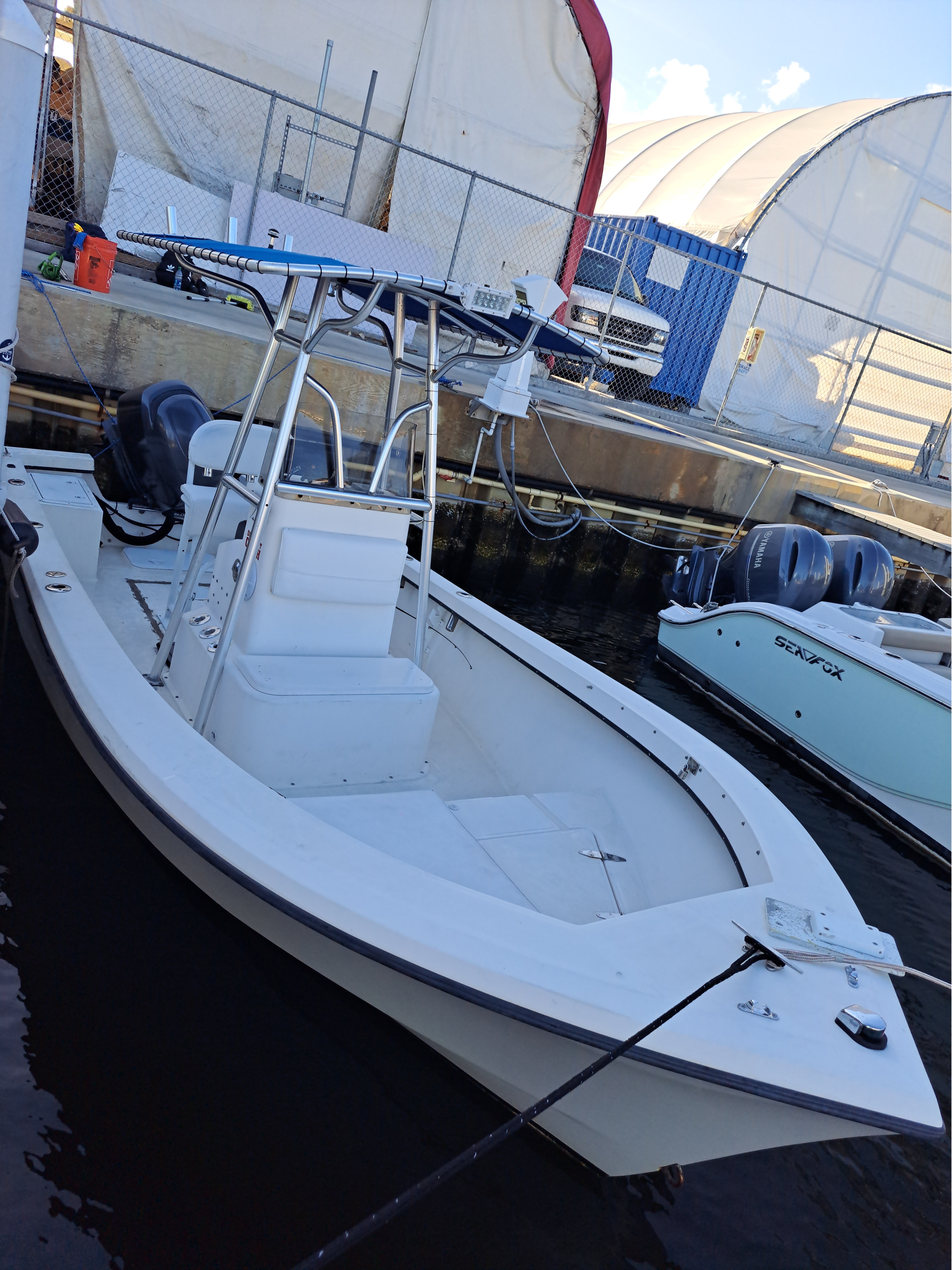 Used center console Boats For Sale by owner | 2006 18 foot Maycraft center console