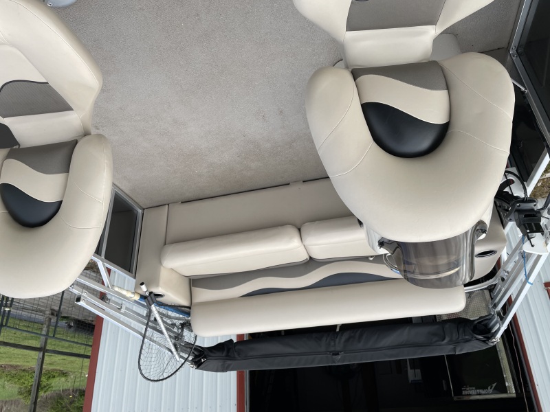 Pontoon Boats For Sale in Memphis, Tennessee by owner | 2012 13 foot Apex Gill Getter