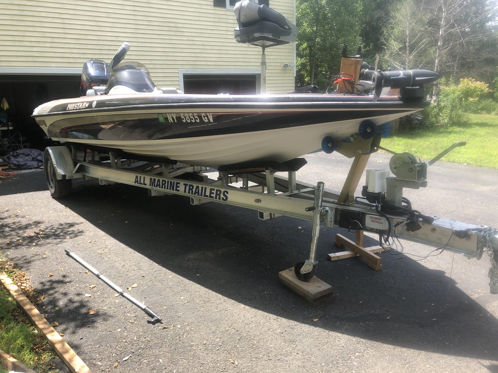 Used Ski Boats For Sale in Syracuse, New York by owner | 2002 Stratos 20 XL Pro Star