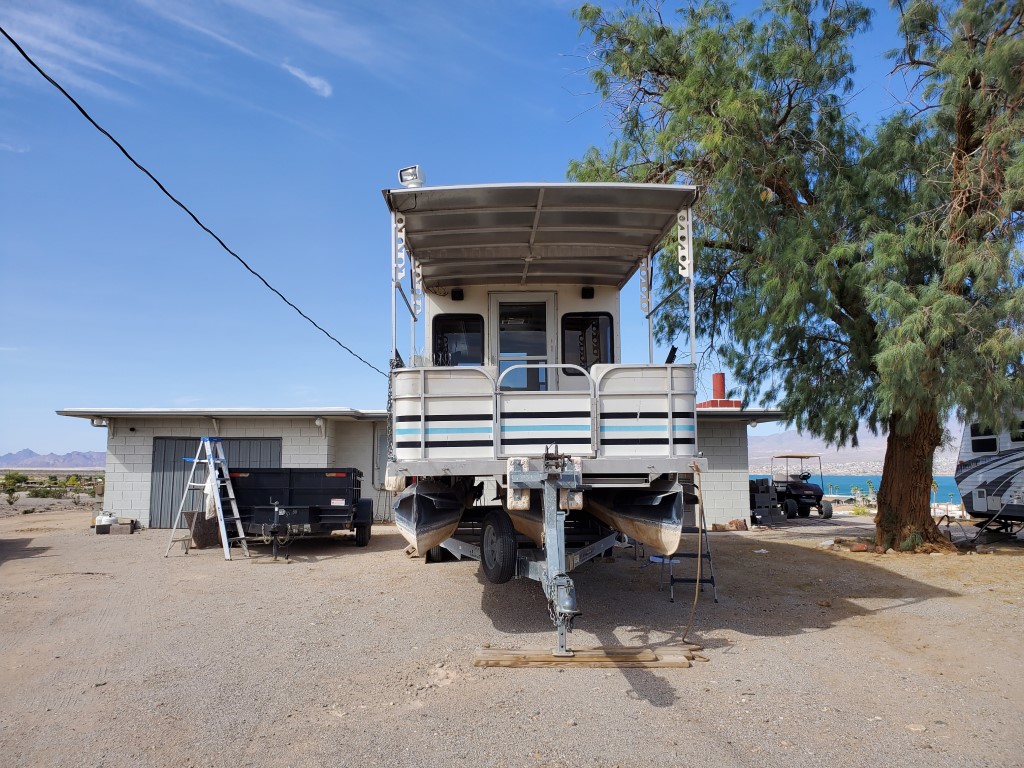 2006 Party Camper 32 Foot Fully Self Contai Houseboat for sale in Lk Havasu Cty, AZ - image 1 