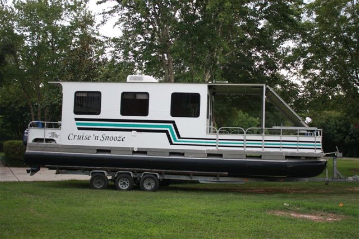 Used Party Camper Houseboats For Sale by owner | 2006 Party Camper 32 Foot Fully Self Contai