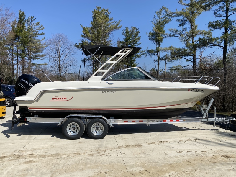 2018 Boston Whaler Vantage 230 Power boat for sale in Elma, NY - image 2 