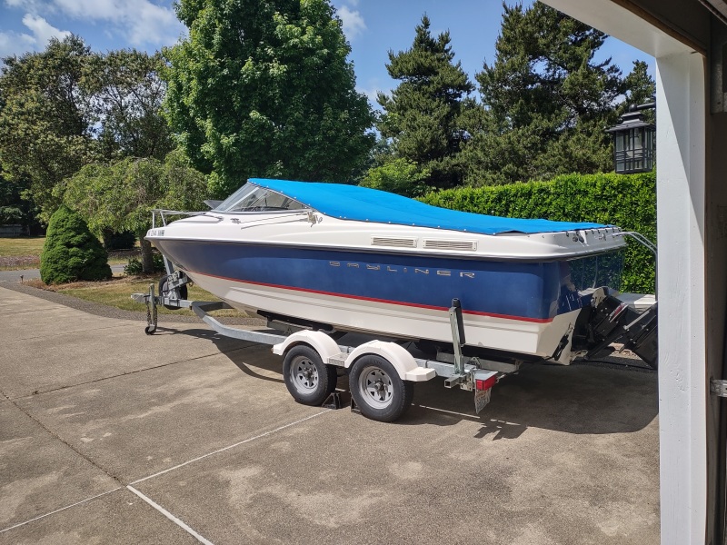 Used Boats For Sale in Seattle, Washington by owner | 2004 Bayliner 2152