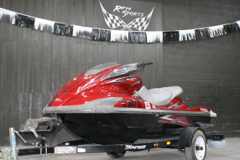 V Boats For Sale by owner | 2010 11 foot Yamaha Waverunner