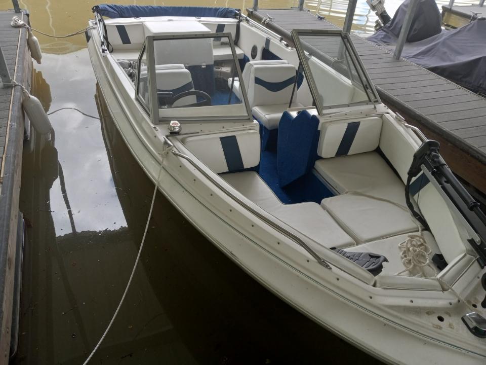 Used Power boats For Sale in North Carolina by owner | 1997 19 foot Bayliner Capri