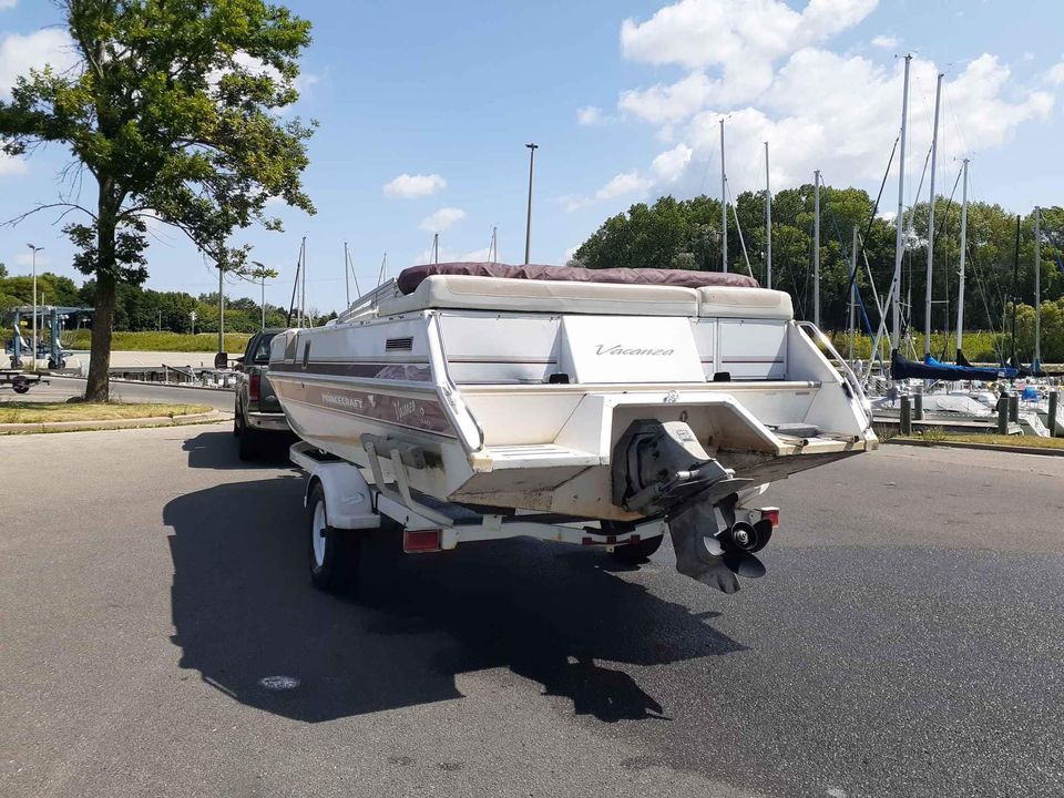 Boats For Sale in Green Bay, WI by owner | 1997 24 foot Princecraft Vacanza