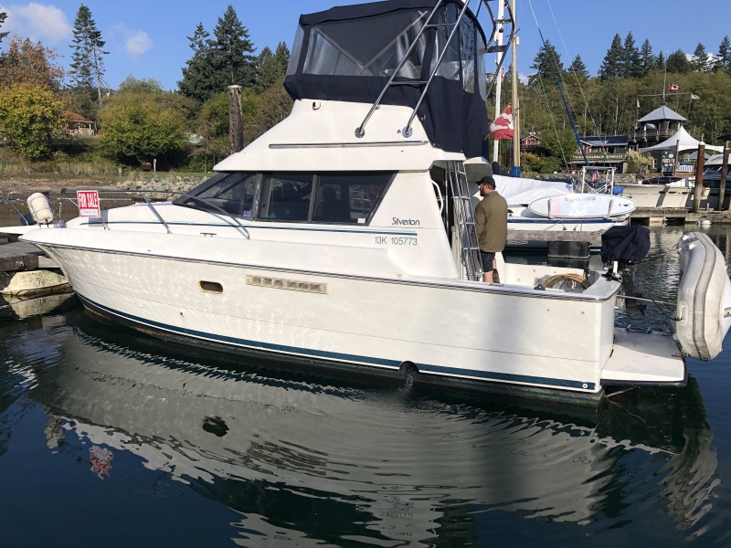 Power boats For Sale in British Columbia by owner | 1993 Silverton 31 Convertible 