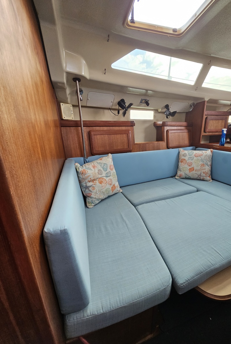 1992 Hunter 33.5 Sailboat for sale in Conch Key, FL - image 14 