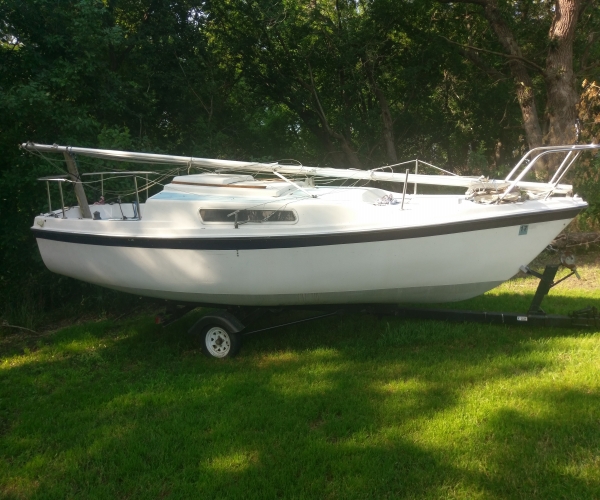 Boats For Sale in Minneapolis, Minnesota by owner | 1979 22 foot MacGregor Weekender