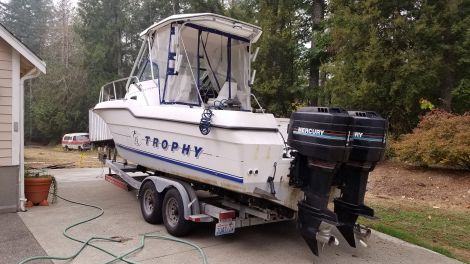 Fishing boats For Sale in Washington by owner | 1993 Bayliner 2502 Trophy walkaround