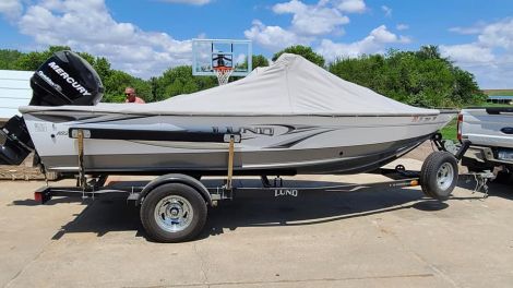 Used Boats For Sale in Omaha, Nebraska by owner | 2010 Lund 1825 Sport Explorer 