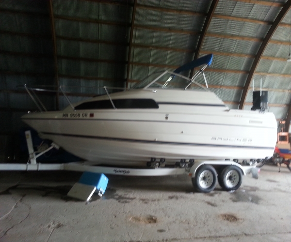 Bayliner Boats For Sale in Minnesota by owner | 1995 Bayliner Classic 2252