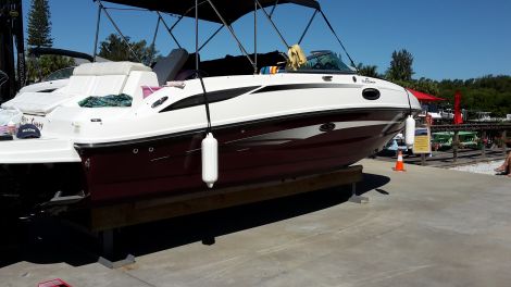 Used Deck Boats For Sale in Florida by owner | 2012 26 foot Sea Ray Sea Ray