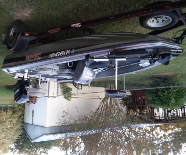 Skeeter Boats For Sale by owner | 1988 16 foot Skeeter Bass boat