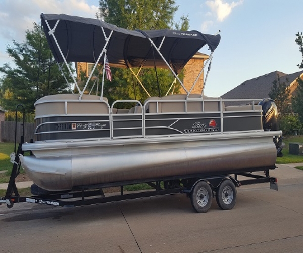 SunTracker Pontoon Boats For Sale by owner | 2016 Tracker Suntracker 24DLX