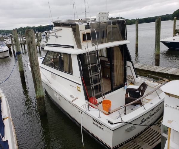 Used Boats For Sale in Maryland by owner | 1979 Trojan F32 Sedan (321)