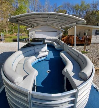 Used Pontoon Boats For Sale in Indiana by owner | 1994 Harris Royal Heritage 240