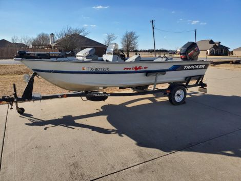 Fishing boats For Sale in Dallas, Texas by owner | 1996 Tracker Deep V pro 17