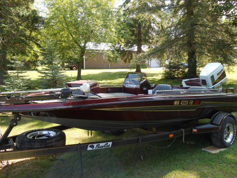 Used Bass Boats For Sale by owner | 1992 18 foot Bass  SABRE SUZUKI
